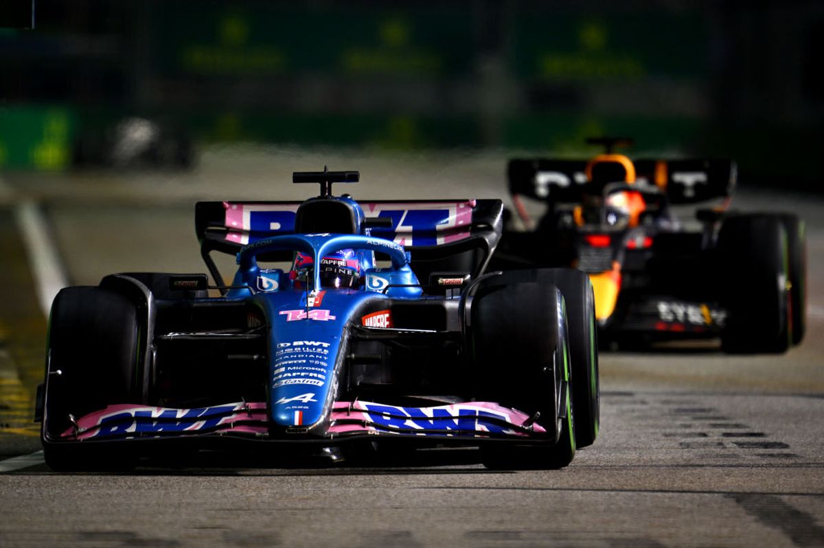 Sergio Perez triumfă în Singapore și salvează onoarea Red Bull » Încă o decepție pentru Ferrari, iar Verstappen amână sărbătoarea titlului