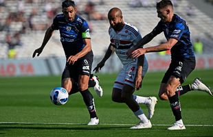 Surpriză în Copa Sudamericana » Sao Paulo, răpusă de un jucător de 40 de ani!