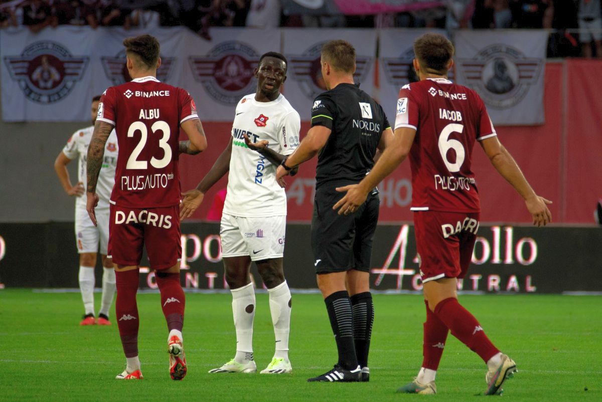 Mihai Stoica a cerut excluderea unui arbitru, clubul „vătămat” răspunde: „Nu aș putea să spun că nu sunt mulțumit de arbitraj”