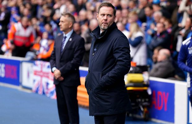 Antrenorul care „i-a făcut vânt” lui Ianis Hagi de la Rangers, dat afară de scoțieni