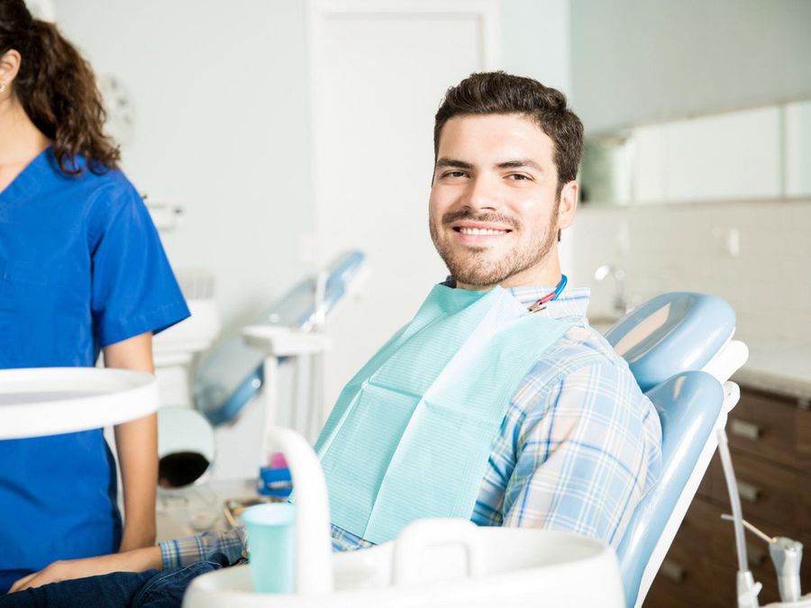 De ce să alegi tratamentul cu implant dentar: beneficii multiple la un preț corect!