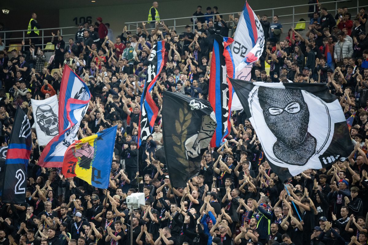 Gigi Becali unlimited » I-a predat o lecție ca la juniori titularului de la FCSB: „Acolo trebuia să dai cu interiorul la colțul lung. Așa e normal”