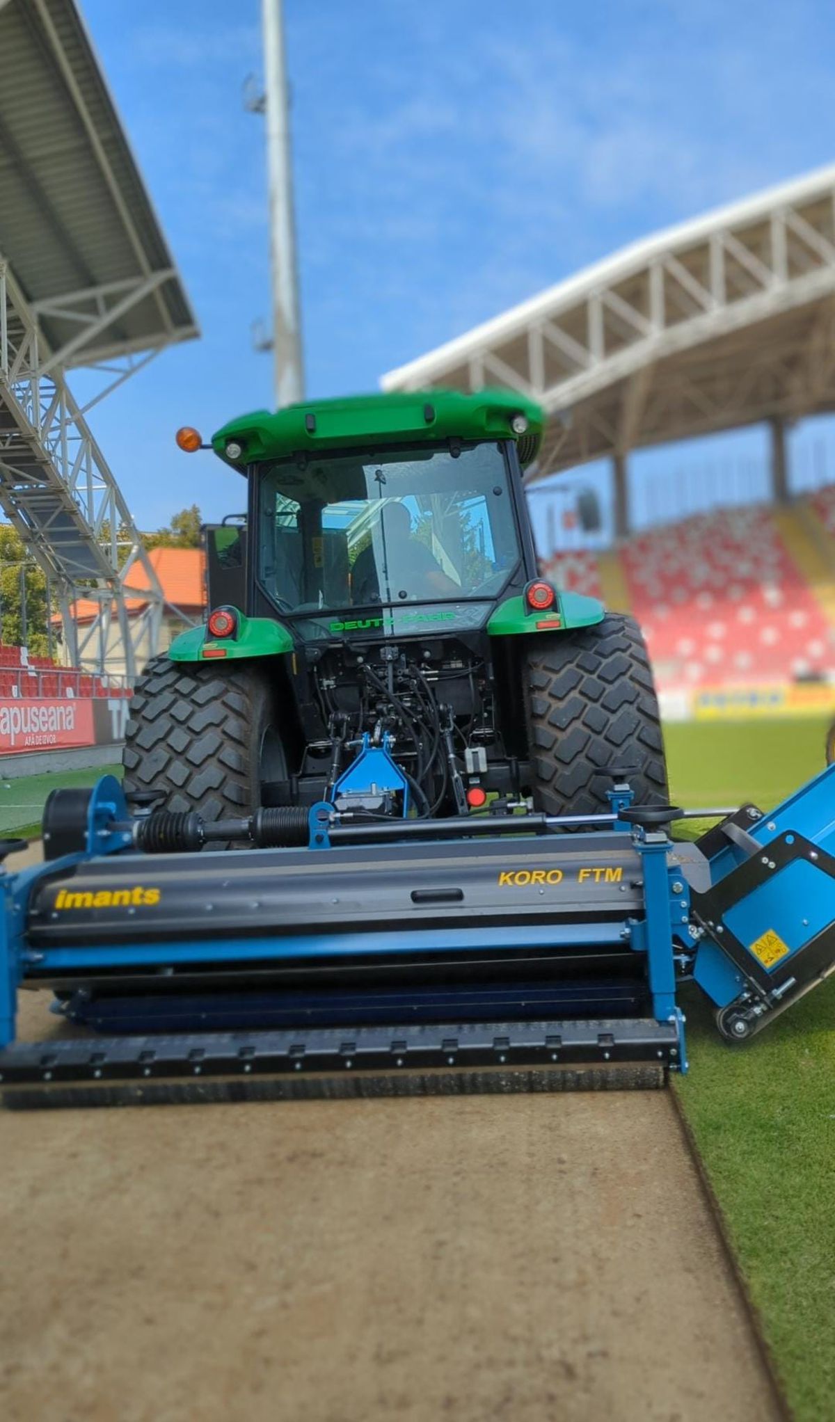 Schimbare gazon stadion UTA