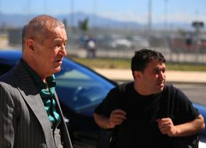 Gigi Becali le-a dat lecții de tactică jucătorilor în avion: „Vă spun ce i-am zis și lui Olaru. I-am luat pe rând!”