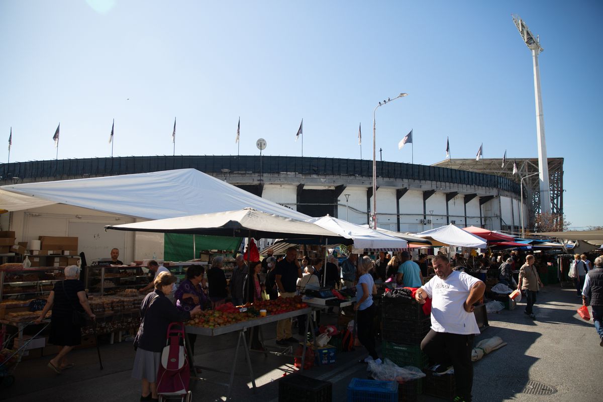 Piaţa la stadionul Toumba