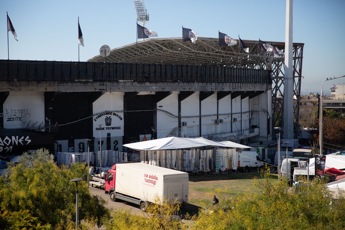 Piaţa la stadionul Toumba