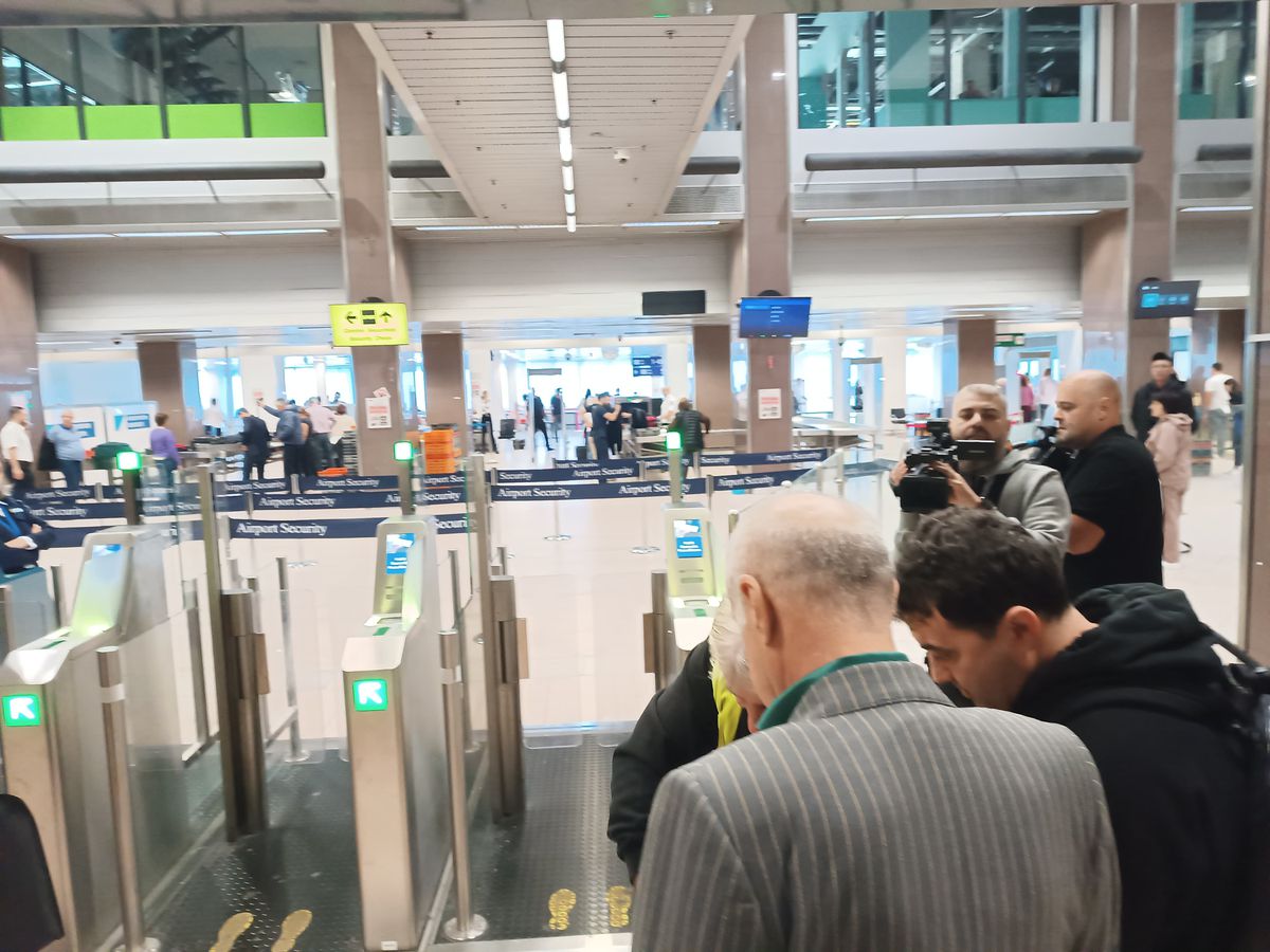 Gigi Becali, la plecarea spre Salonic: „Când mă îmbrăcam, aveam emoții, emoția deplasării... Uite că Dumnezeu ne-a pregătit ceva mai bun!”