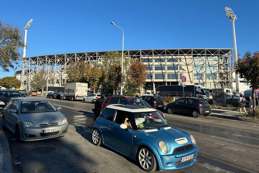 Piață și talcioc lângă Toumba, în preziua marelui meci! S-au vândut de la perdele, lenjerie, borcane, până la legume și fructe. Ce s-a întâmplat înainte să ajungă FCSB în zonă