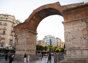 Arcul lui Galerius din Salonic, simbol al victoriei unui împărat roman cu origini oltenești!