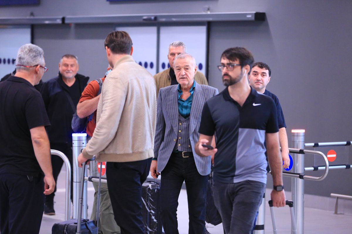Gigi Becali le-a dat lecții de tactică jucătorilor în avion: „Vă spun ce i-am zis și lui Olaru. I-am luat pe rând!”
