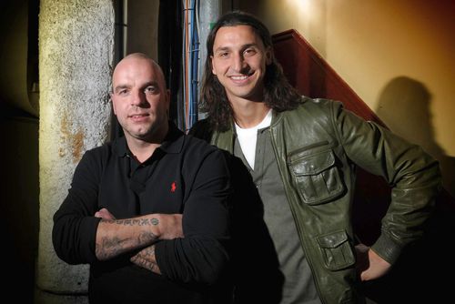 Andy van der Meyde și Zlatan Ibrahimovic, fostul lui coechipier, în 2012. Foto: Imago Images