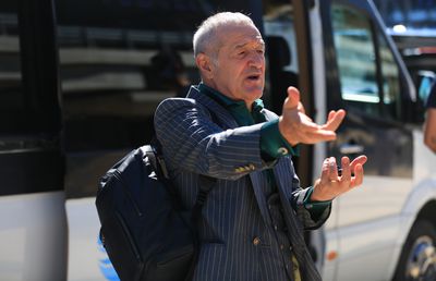 A ajuns din nou la judecată! Gigi Becali vrea înapoi terenuri de 6 milioane de euro: instanța a luat decizia