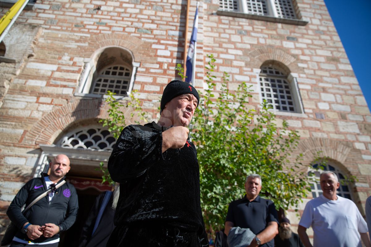 Gigi Becali la biserici