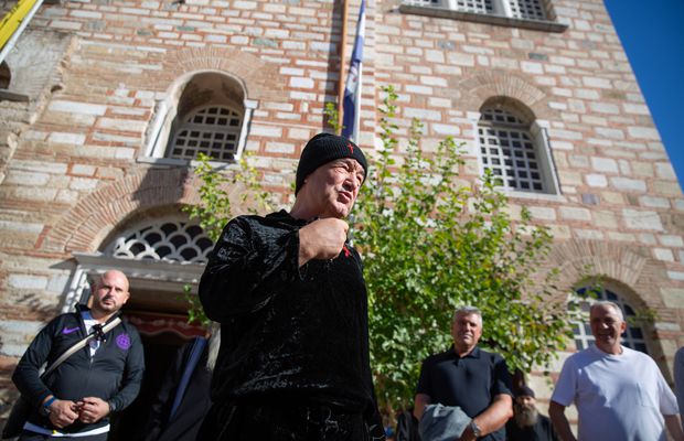 Grecii nu se miră de stilul lui Gigi Becali: „Ceva comun”