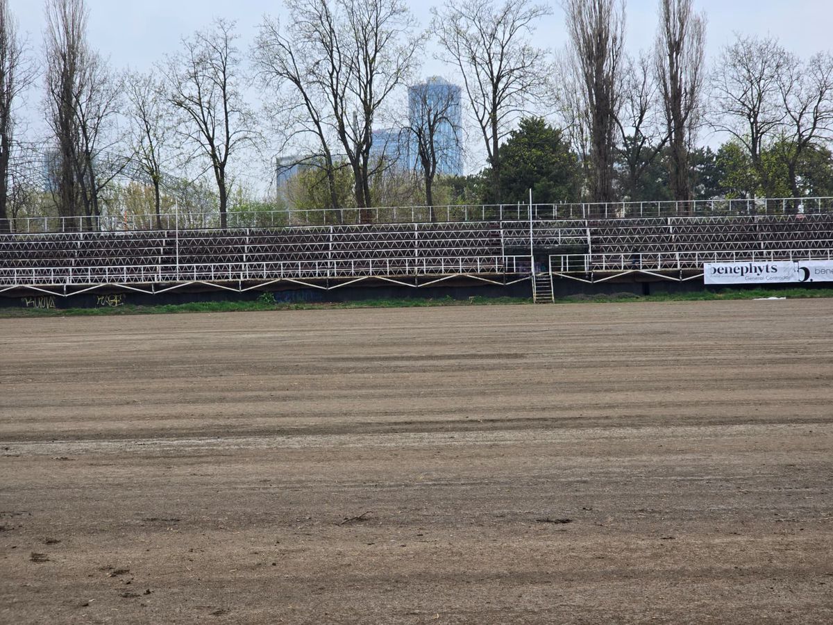 Scandal! Adrian Mutu și „Pescobar” sunt acuzați că administrează abuziv un teren din zona de lux a Capitalei: „S-au făcut stăpâni, nu cred că vom mai juca acolo”