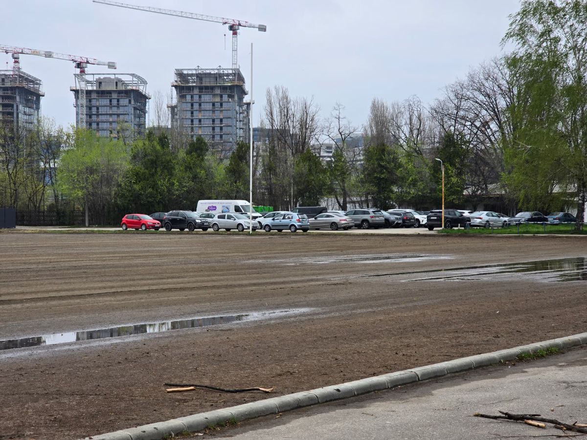 Cum arătau terenul și tribunele CCSS Tei, înainte de modernizare