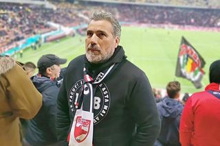 Omul bun la toate de la Dinamo, internat în stare critică: „Doar o minune îl mai poate salva” » Le-a câștigat respectul suporterilor