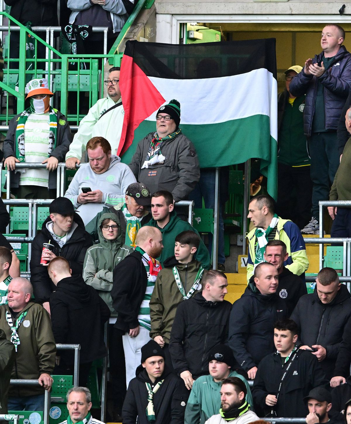 Bannere Palestina în Europa League și Conference League