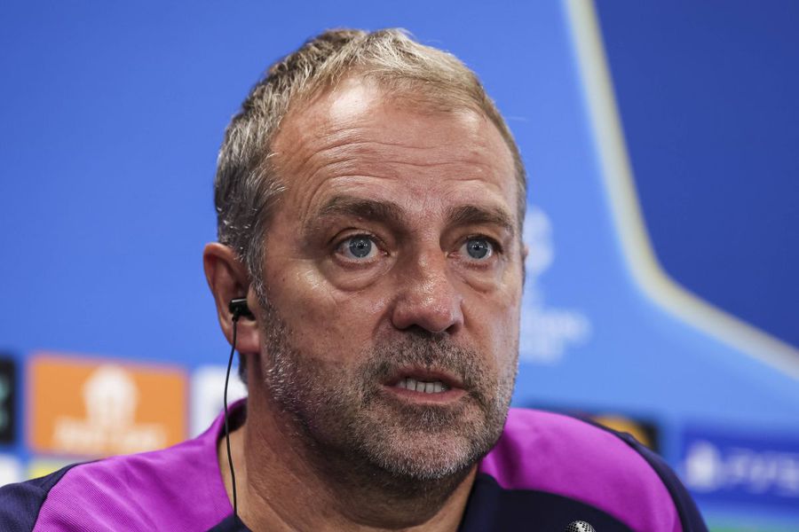 Hansi Flick nu și-a ascuns dezamăgirea la conferința de presă / Foto: Imago Barcelona, pusă la zid după cel mai dur eșec cu Flick: „Ce lecție la Sevilla! Imposibil să iei titlul cu jocul ăsta”