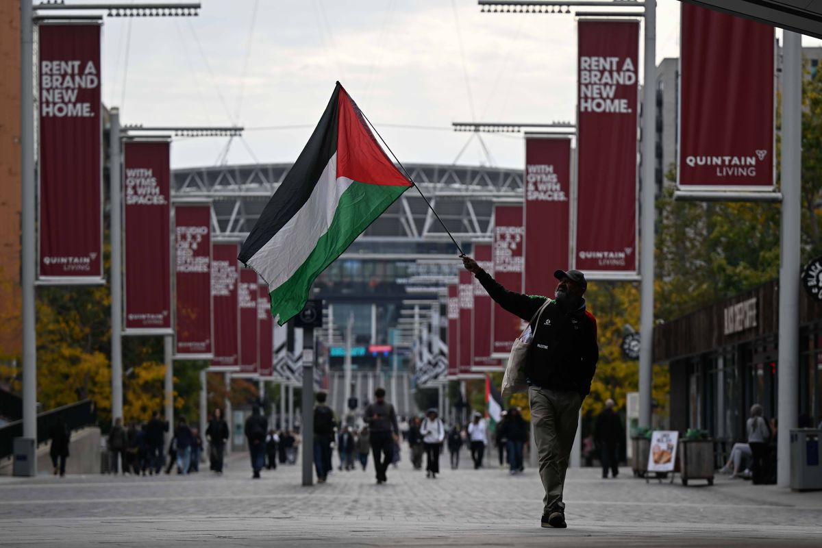 Bannere și proteste împotriva Israelului la meciurile din Europa League și Conference League