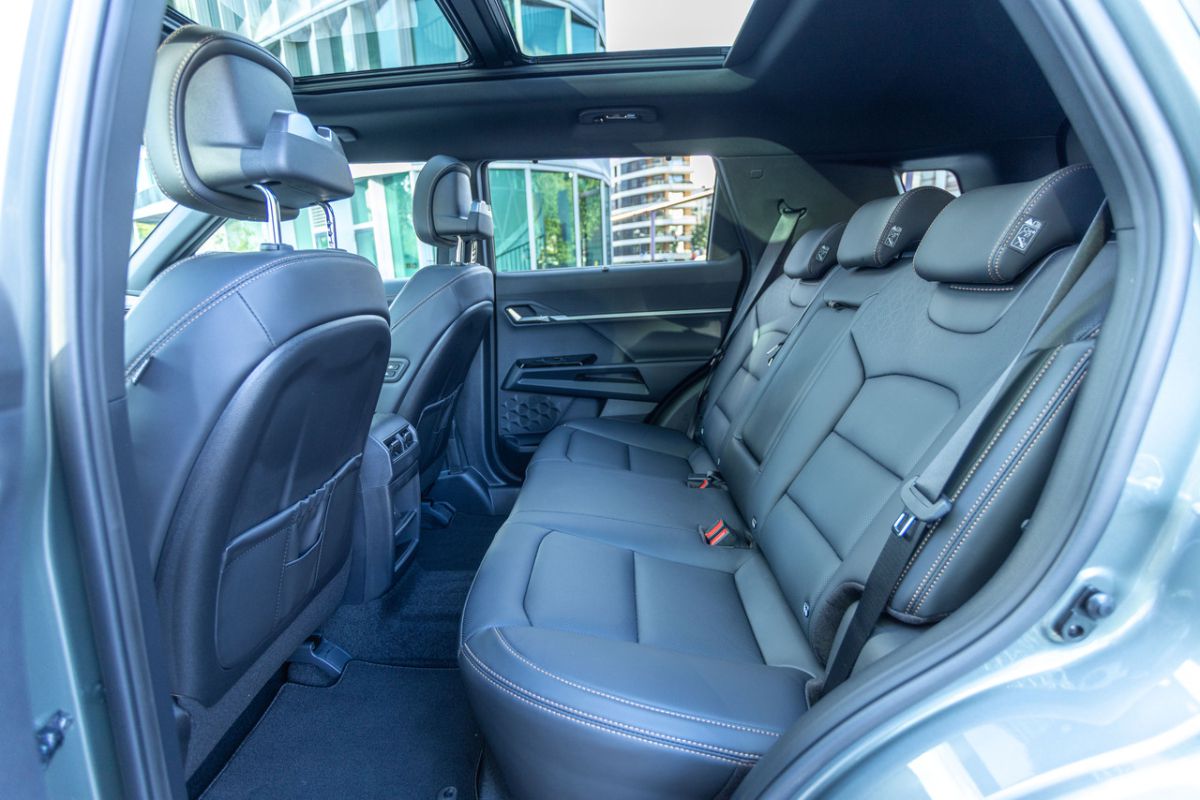 KGM Torres Full Hybrid, noul model de SUV care amenință Dacia