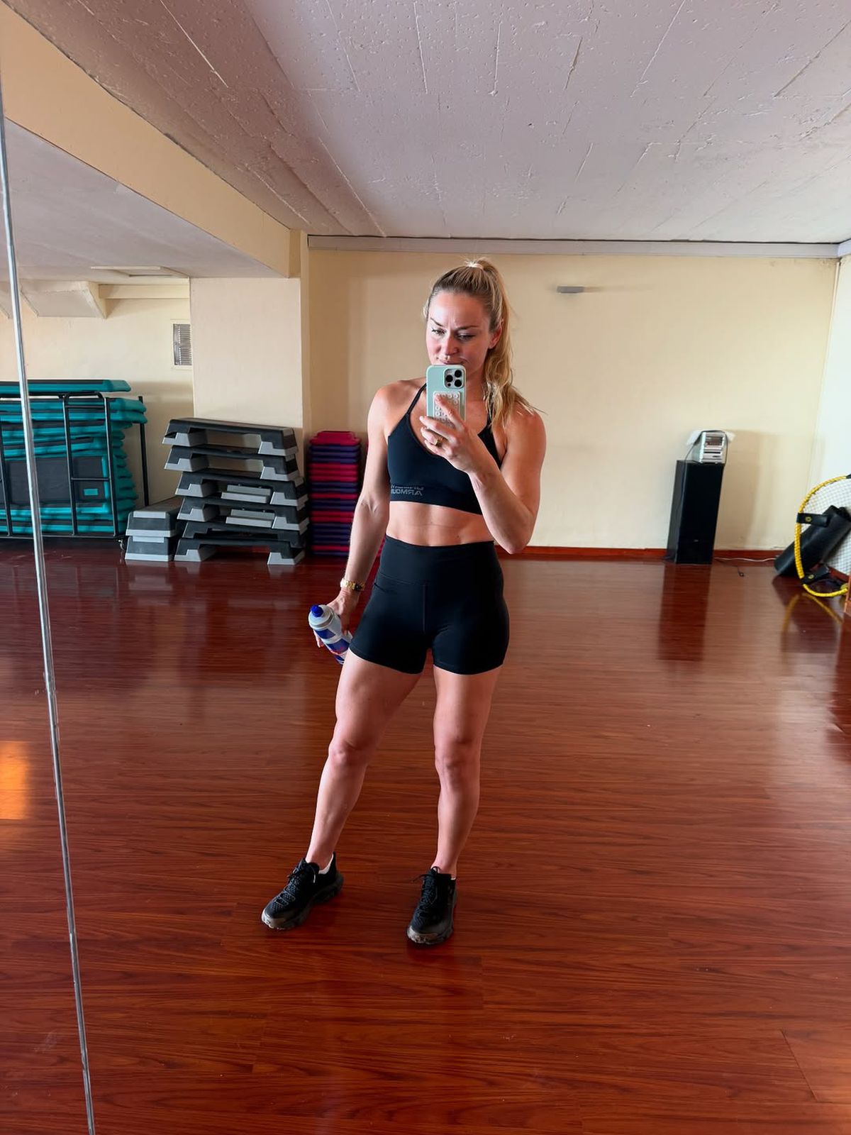 Una dintre cele mai atrăgătoare sportive din lume uimește și la 40 de ani! Noile fotografii postate sunt grăitoare