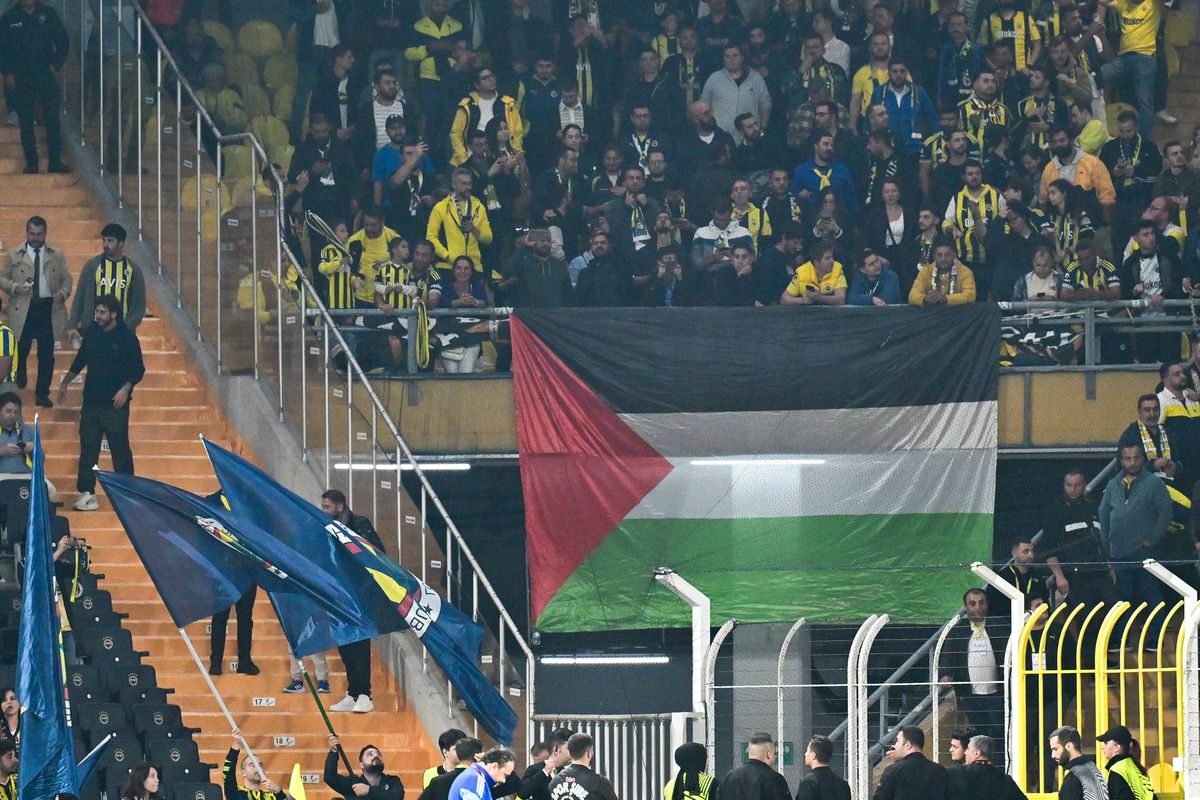 Bannere Palestina în Europa League și Conference League