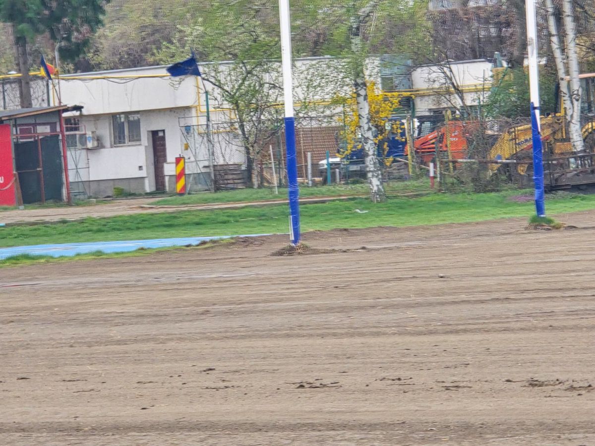 Scandal! Adrian Mutu și „Pescobar” sunt acuzați că administrează abuziv un teren din zona de lux a Capitalei: „S-au făcut stăpâni, nu cred că vom mai juca acolo”