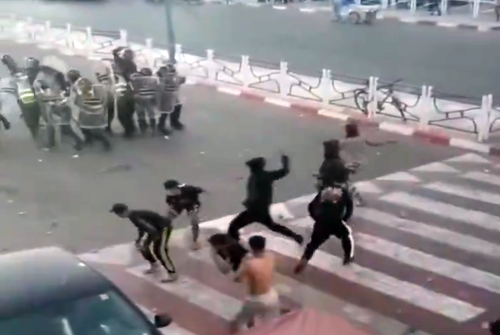 Cetățenii din Maroc au reacționat violent, după ce Statul a investit masiv în infrastructura sportivă, neglijând alte sectoare importante.