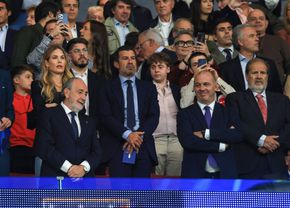 A avut curaj să se întoarcă la Barcelona » Tot stadionul l-a înjurat când a ajuns în lojă cu PSG