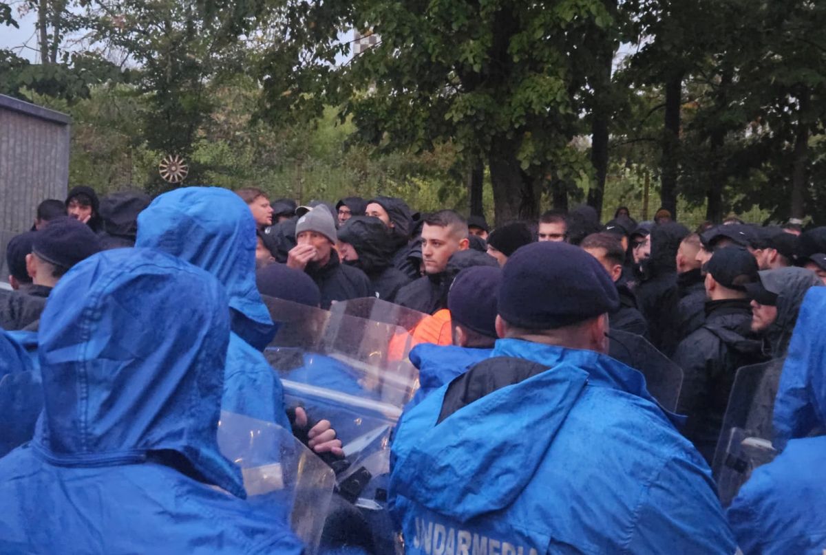 Bătaie între Jandarmerie și ultrașii radicali elvețieni înainte de FCSB - Young Boys » Forțele de ordine au folosit gaze lacrimogene