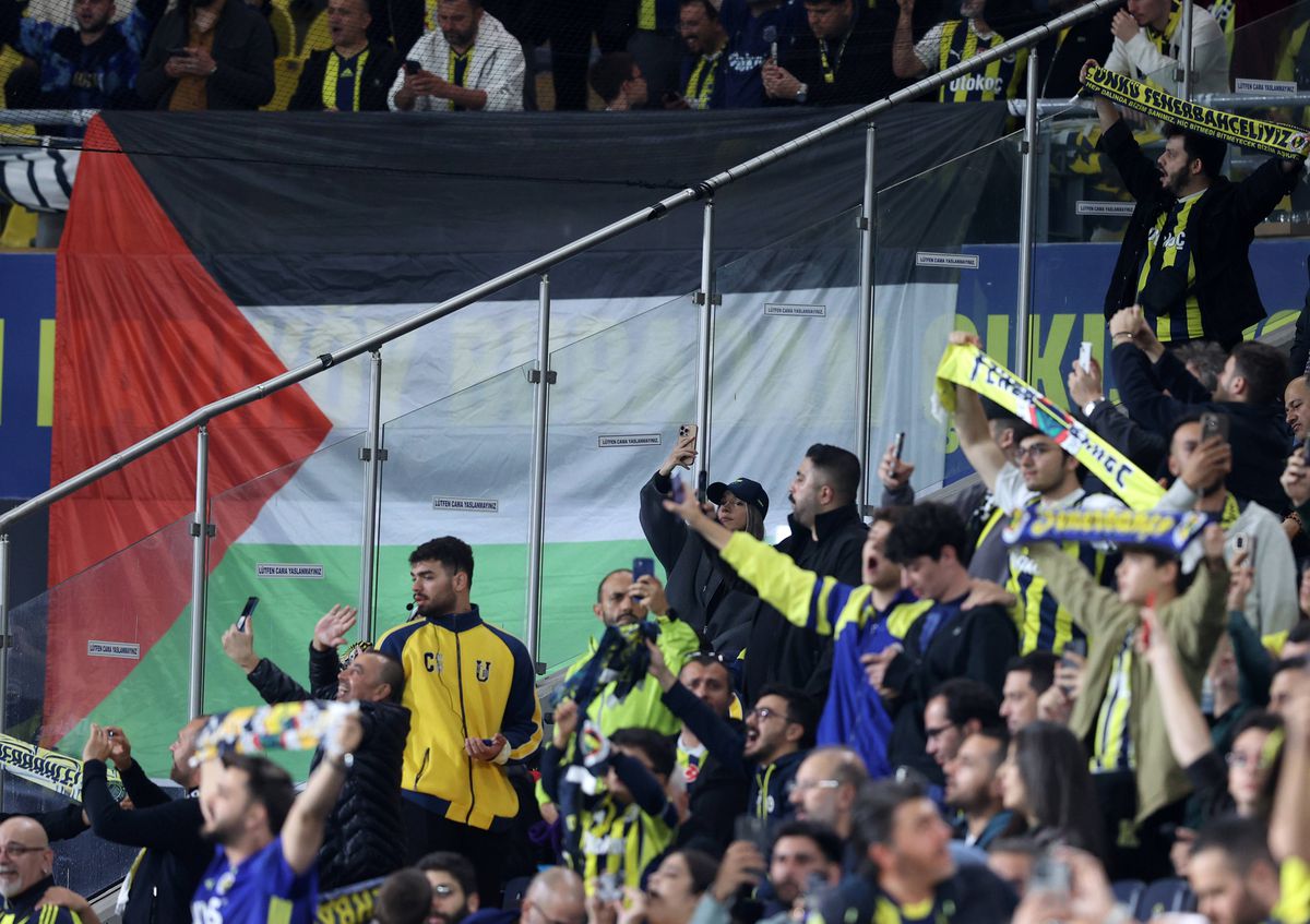 Bannere și proteste împotriva Israelului la meciurile din Europa League și Conference League