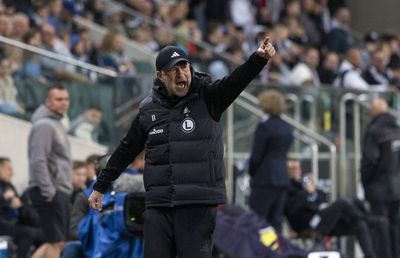 Edward Iordănescu, pus la zid după înfrângerea cu Legia Varșovia în Conference League: „Decizie nebunească”