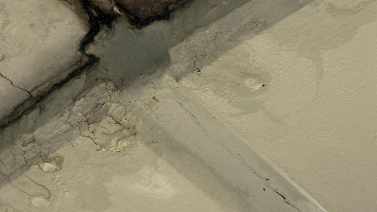 Imagini uluitoare de la Arena Națională înainte de FCSB - Young Boys » Ploaia s-a infiltrat prin tavanul lojilor