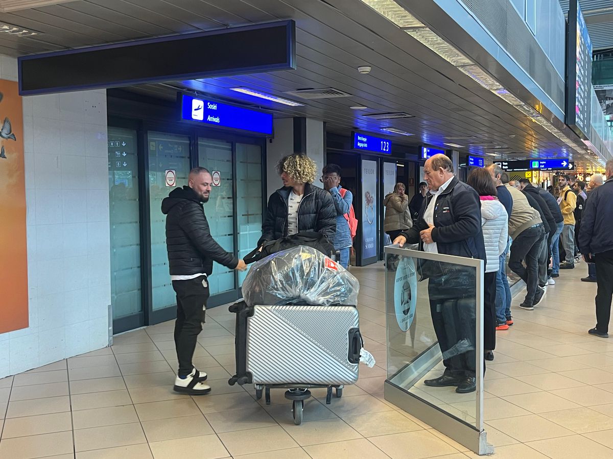 Papeau a ajuns pe aeroportul din Otopeni