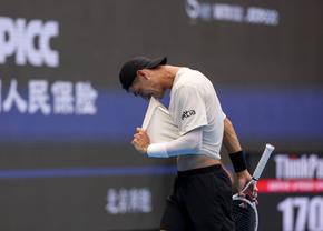 „Nu mai puteam respira” » Mărturia dramatică a francezului care a abandonat în primul tur la Shanghai: „M-am panicat, tremuram”