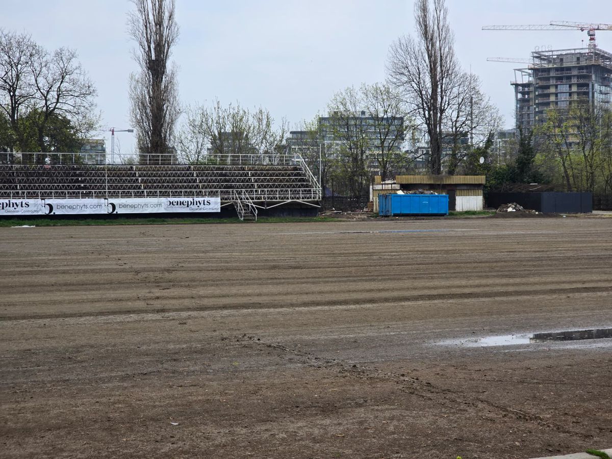 Cum arătau terenul și tribunele CCSS Tei, înainte de modernizare
