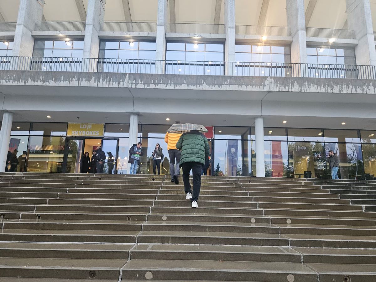 Peluza Nord și-a schimbat locul pe Arena Națională la FCSB - Young Boys, după sancțiunea aplicată de UEFA