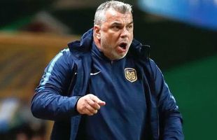 Cosmin Olăroiu, furat în China! Două decizii incredibile ale arbitrului în semifinala Super Ligii Chinei, dar Jiangsu Suning este în finală!