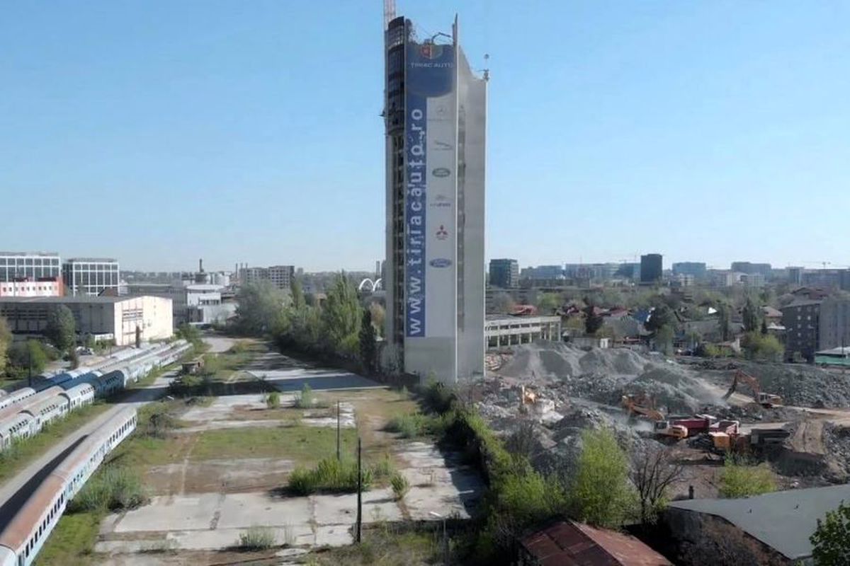 FOTO Turnul IFMA, de 114 metri, demolat de Ion Țiriac: ce proiect gigantic vrea să facă pe terenul de la Gara de Nord