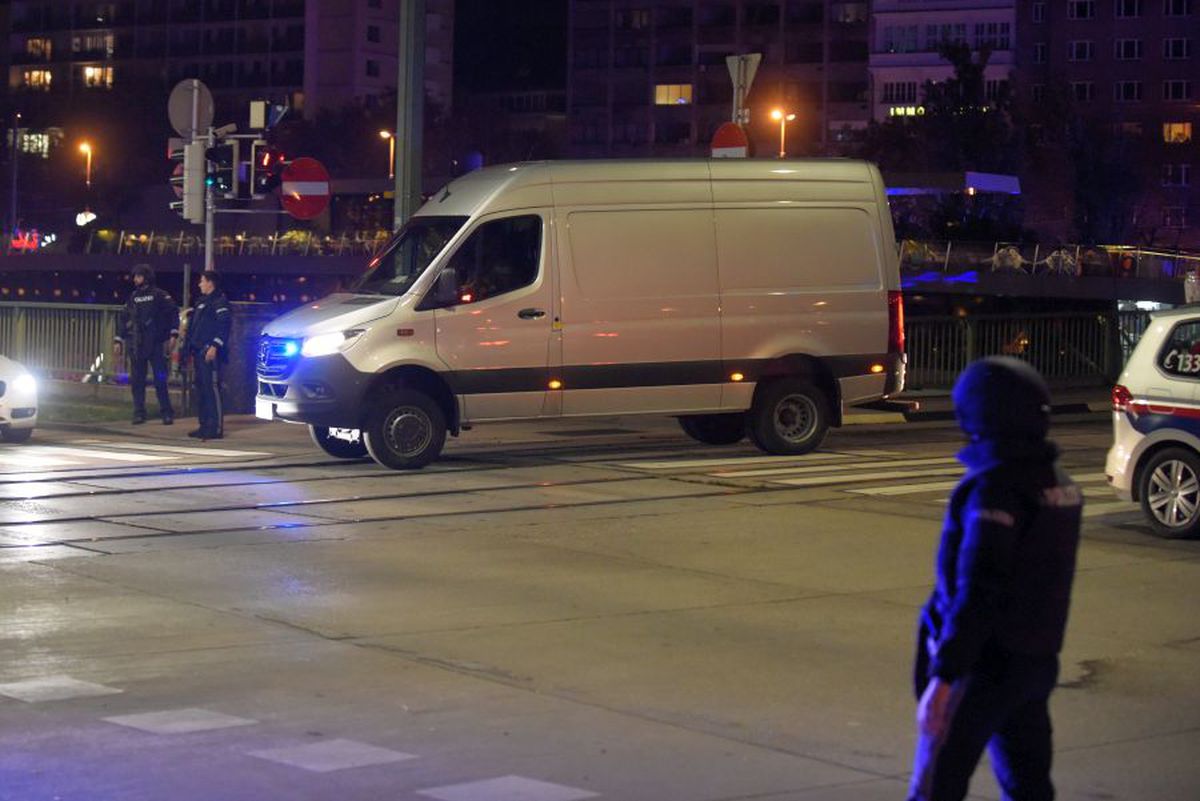 Atac terorist Viena