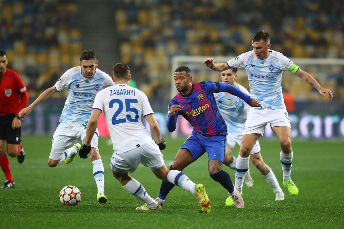 Ovidiu Hațegan, implicat în două faze ciudate în Dinamo Kiev - Barcelona! Ce i-a reproșat Busquets
