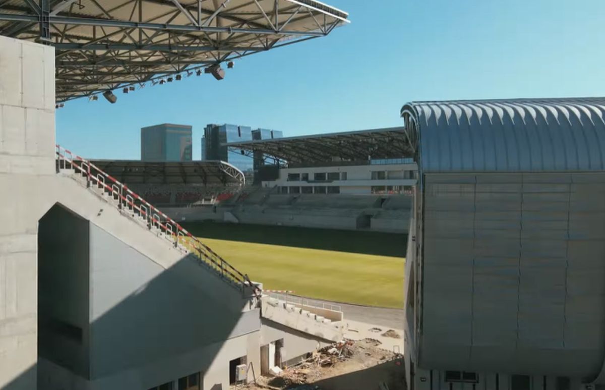 Imagini noi cu stadionul din Liga 1 în care s-au investit aproape 30 de milioane de euro: „Ne apropiem de finalizare!”