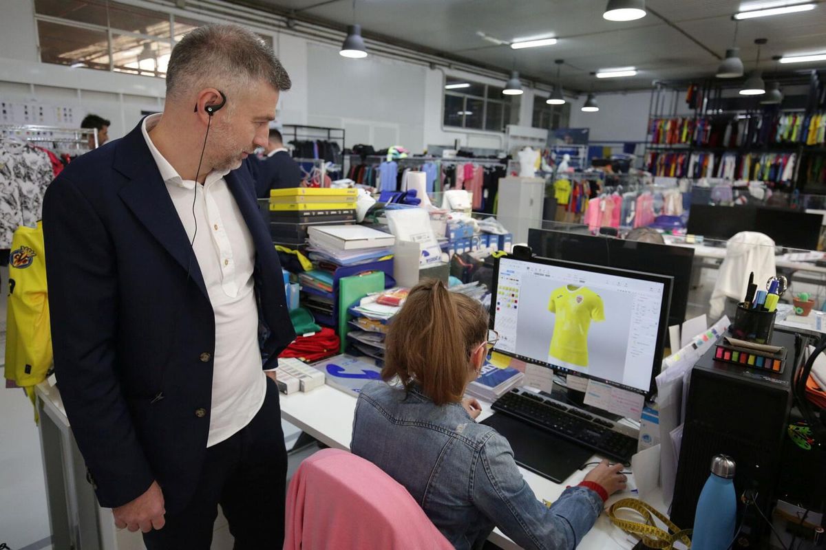 FOTO Burleanu a semnat azi noua înțelegere » FRF, contract pe 4 ani