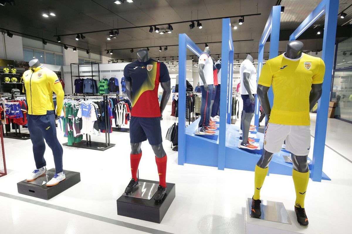 FOTO Burleanu a semnat azi noua înțelegere » FRF, contract pe 4 ani