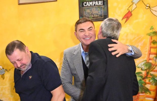 O, tempora! Imagini spectaculoase la 40 ani de când Dinamo o elimina pe Hamburg: legendele clubului și Borcea au făcut furori la evenimentul organizat de Țălnar