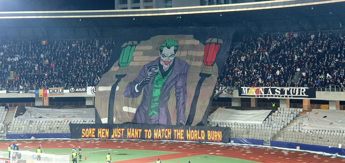 Atmosferă de UNTOLD la derby-ul Clujului: artificii, torțe, scenografie și un vibe de clasă