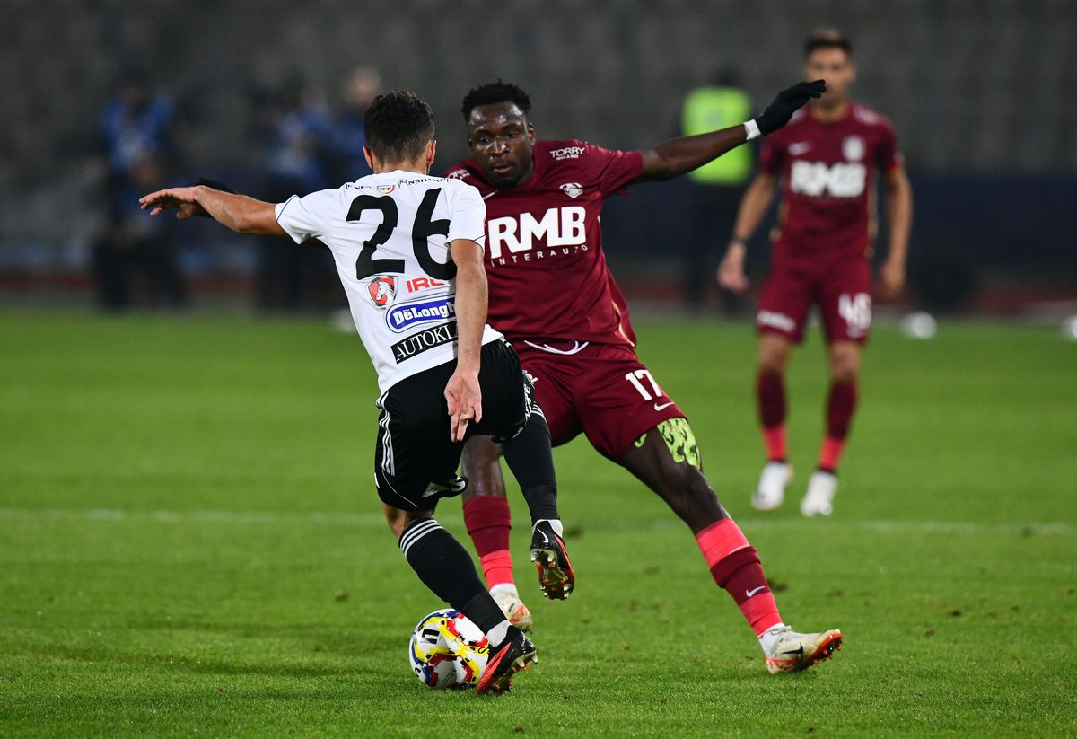 Atmosferă de UNTOLD la derby-ul Clujului: artificii, torțe, scenografie și un vibe de clasă