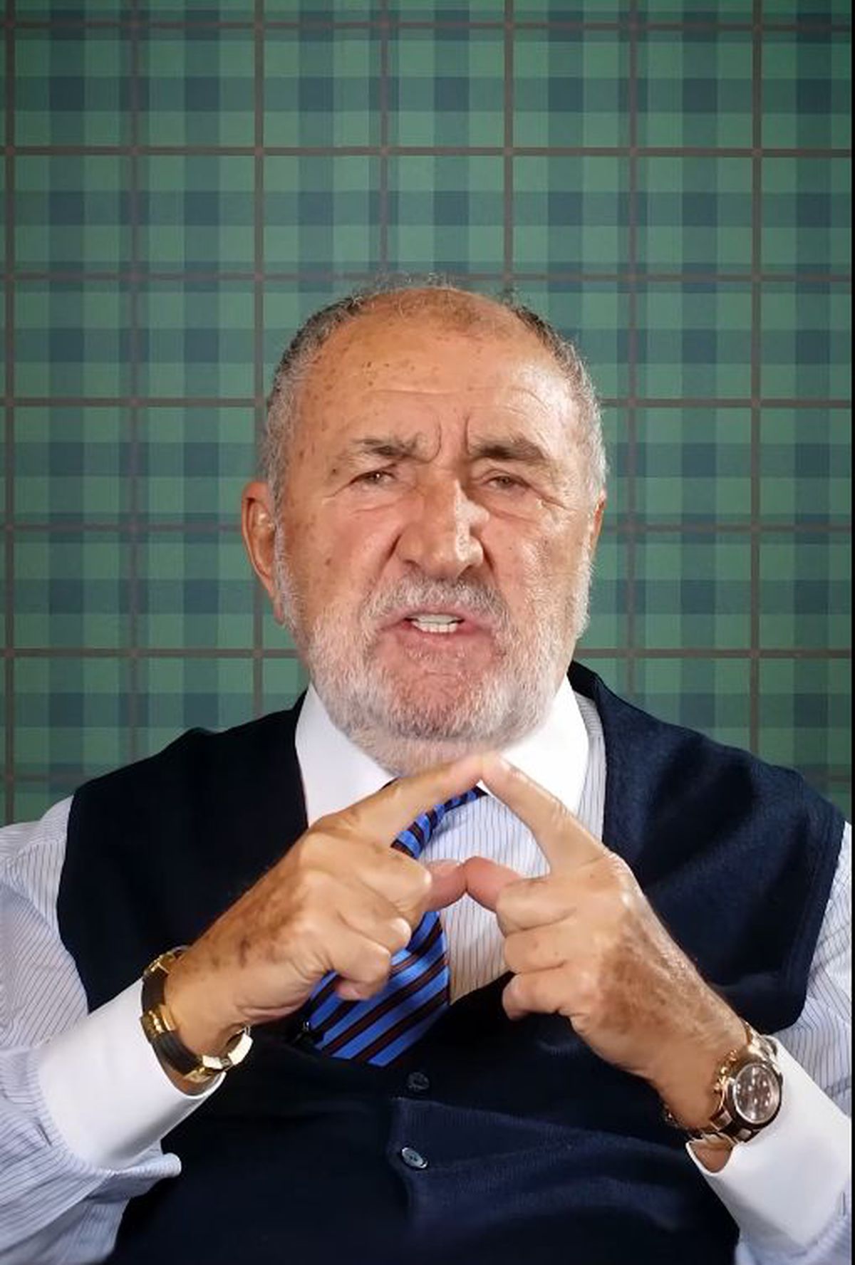 Ion Țiriac a „incendiat” internetul cu apariția controversată de la Turneul Campionilor » Ce scria pe șapca miliardarului: imaginile au apărut pe transmisiunea live a finalei