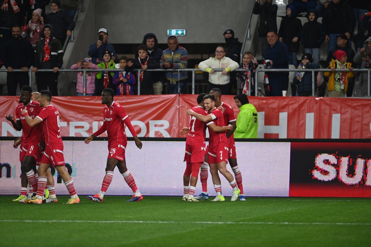 Scandal între coechipieri la Dinamo - UTA » Adversarii au intervenit pentru a-i despărți: „Ne împăcăm noi!”